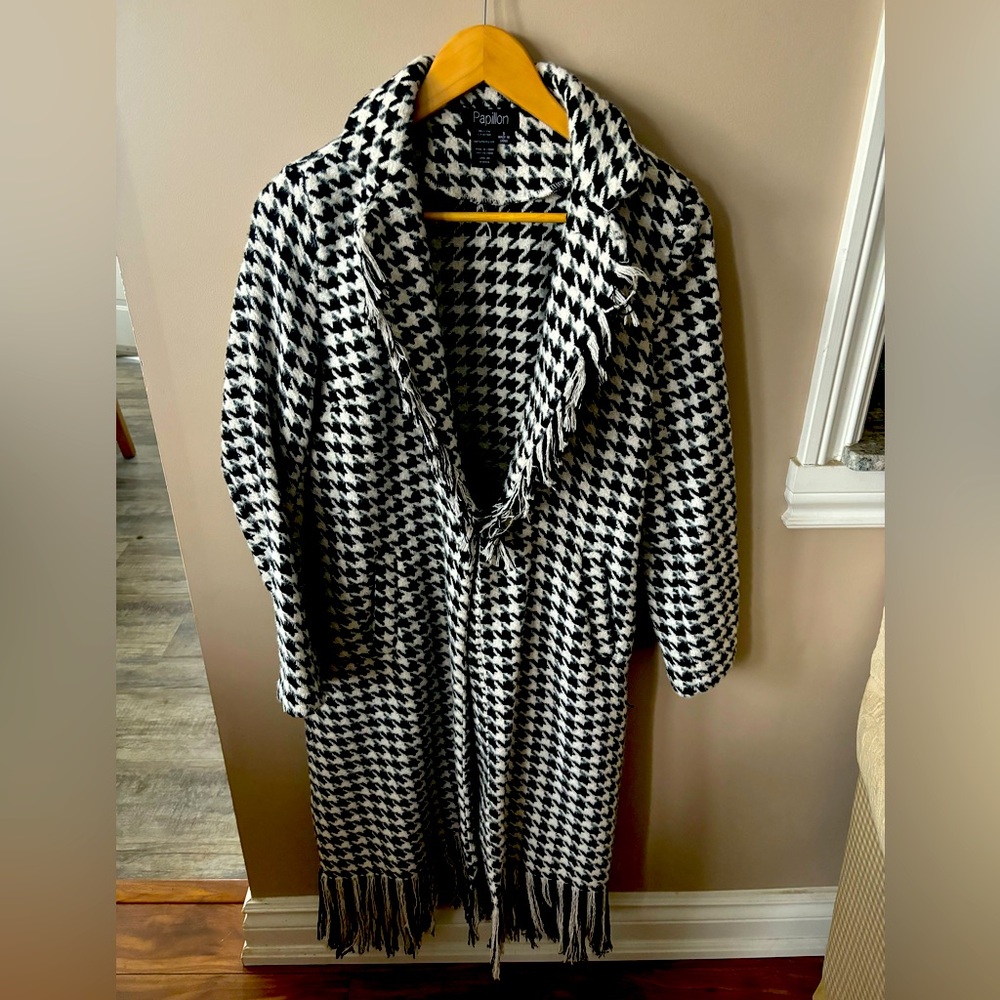 Ladies houndstooth coat